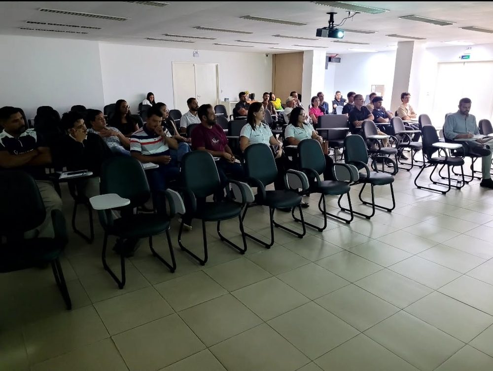 Participantes do curso na sala de aula